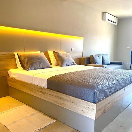 Rooms And Apartments Lisjak 코페르 외부 사진