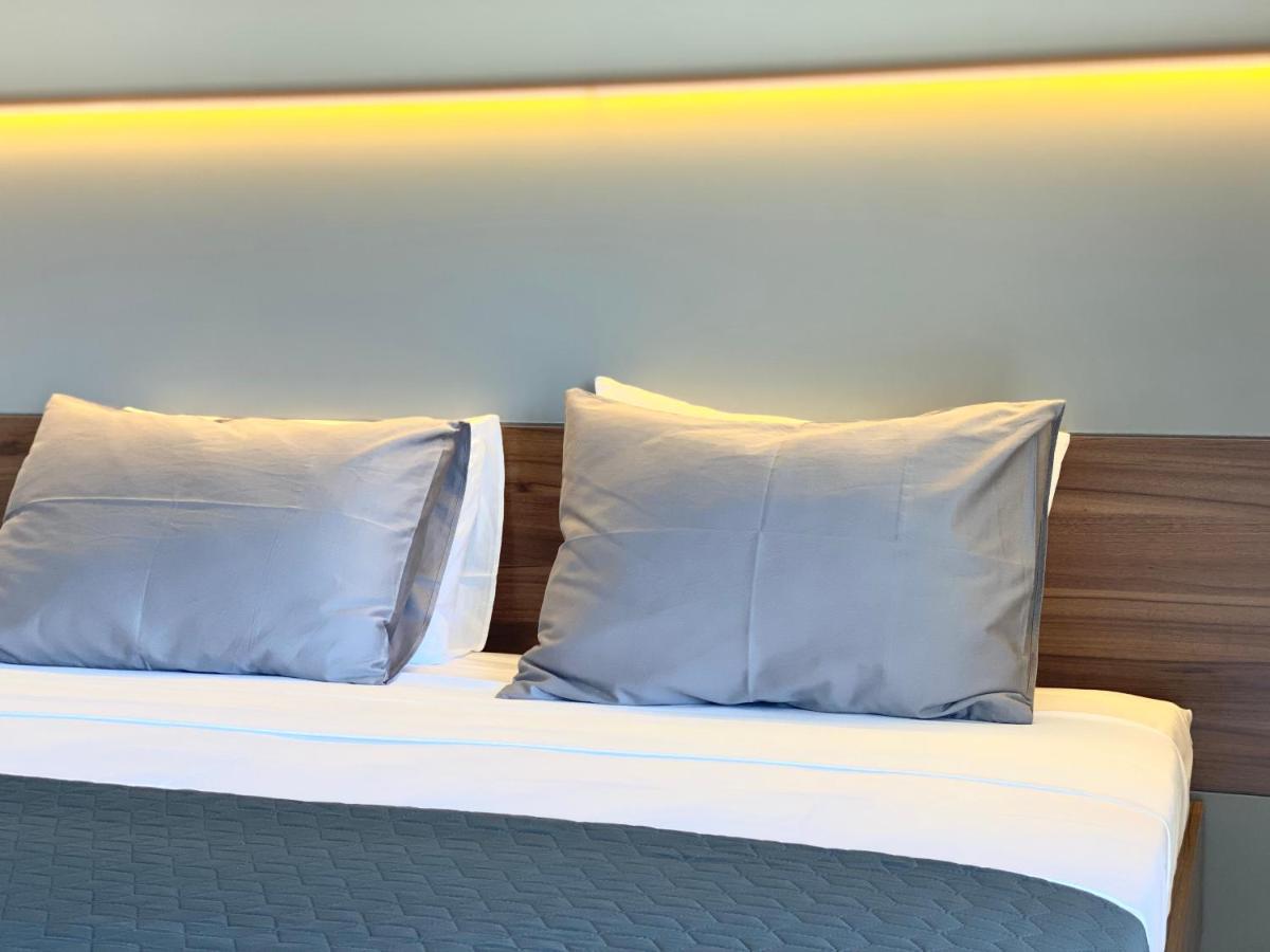 Rooms And Apartments Lisjak 코페르 외부 사진